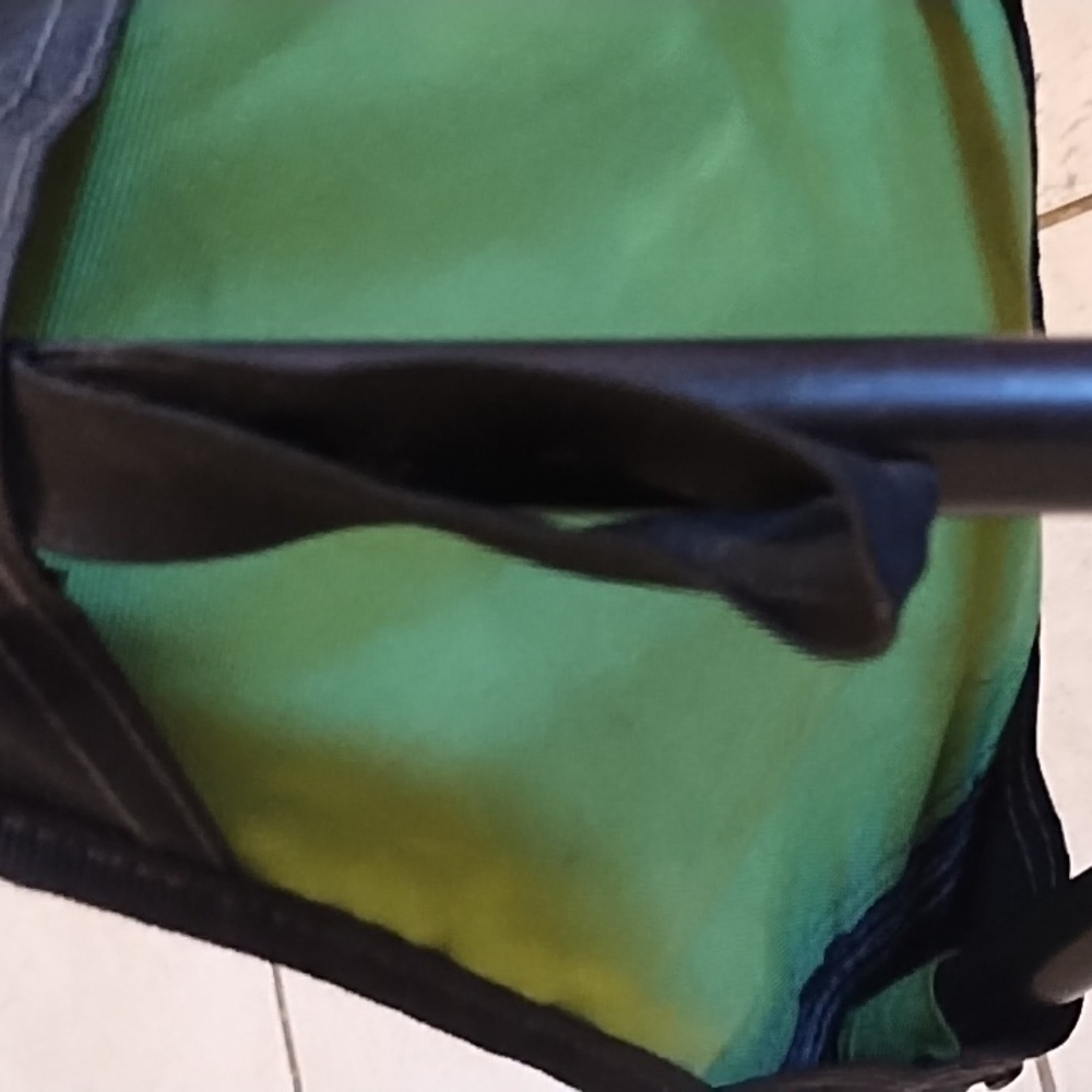 Green and Black 3 Leg Folding Stool - Picture 6 of 13